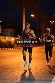 Runner Photo 1920784