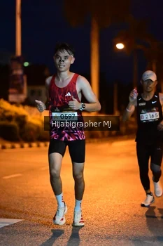 Runner Photo 1920810
