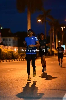 Runner Photo 1921589