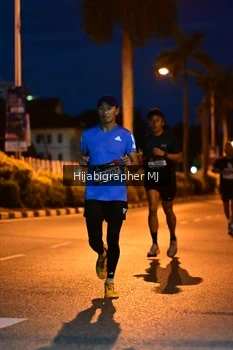 Runner Photo 1921597