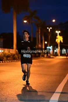 Runner Photo 1921714