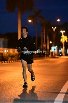 Runner Photo 1921723
