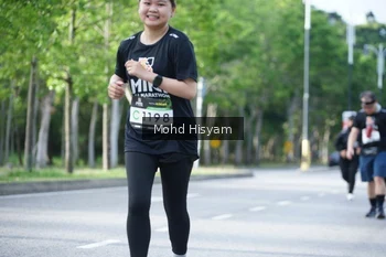 Runner Photo 1922706