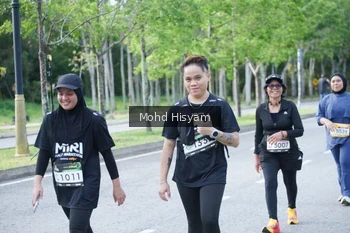 Runner Photo 1923754