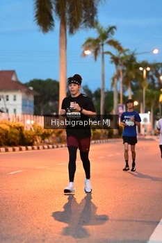 Runner Photo 1924535