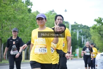 Runner Photo 1924686