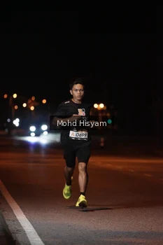 Runner Photo 1924874