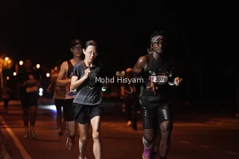Runner Photo 1924985