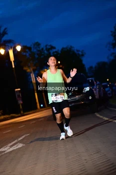 Runner Photo 1925265