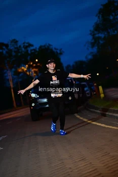 Runner Photo 1925703