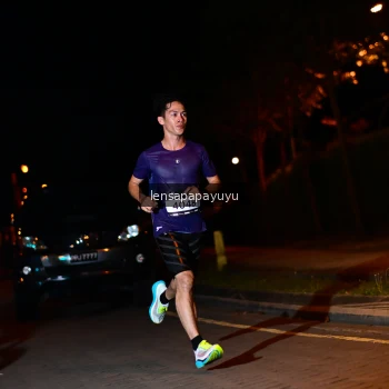 Runner Photo 1925882