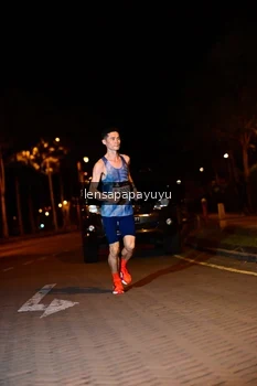 Runner Photo 1926099