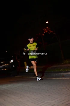 Runner Photo 1926239