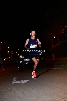 Runner Photo 1926290