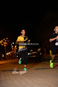 Runner Photo 1926429