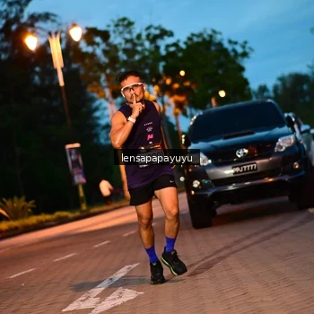 Runner Photo 1928099
