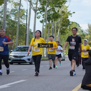 Runner Photo 1928483
