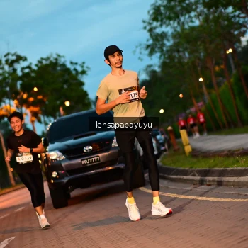 Runner Photo 1928792