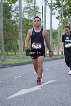 Runner Photo 1929358