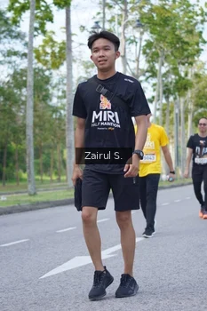 Runner Photo 1929442