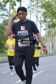 Runner Photo 1929840