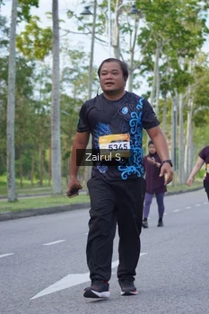 Runner Photo 1929855
