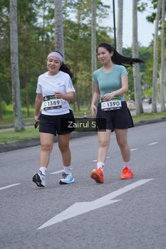 Runner Photo 1930010
