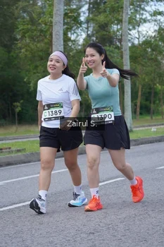Runner Photo 1930051