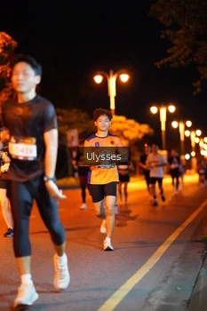 Runner Photo 1930108