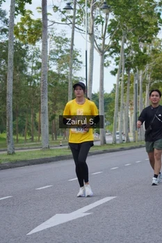 Runner Photo 1930374