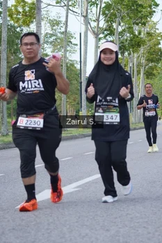 Runner Photo 1930385