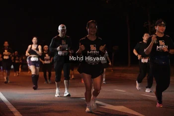 Runner Photo 1930593