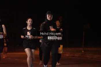 Runner Photo 1930649