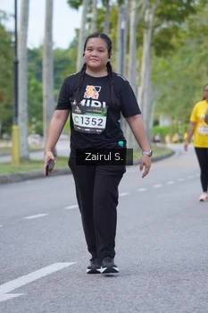 Runner Photo 1930975