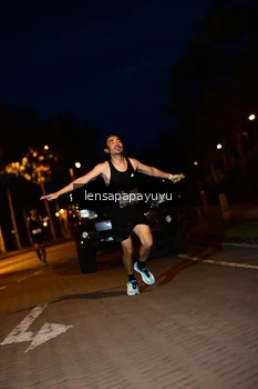 Runner Photo 1931610