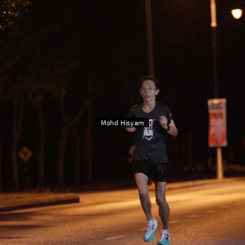 Runner Photo 1932637