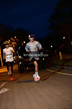 Runner Photo 1933370