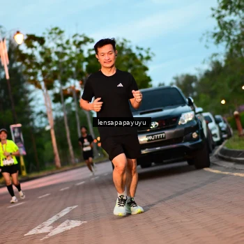 Runner Photo 1933431