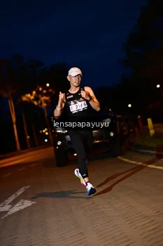 Runner Photo 1933547