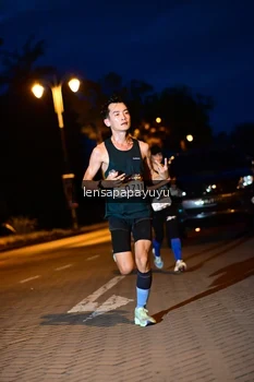 Runner Photo 1933885