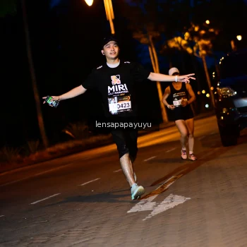 Runner Photo 1934066