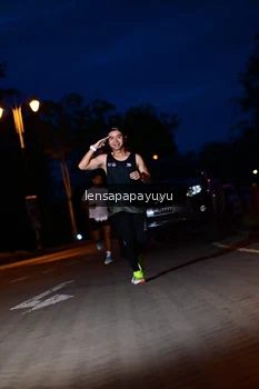Runner Photo 1934267