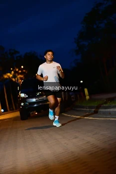 Runner Photo 1934349