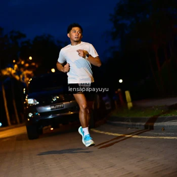 Runner Photo 1934375