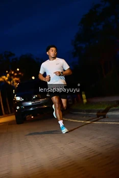 Runner Photo 1934395