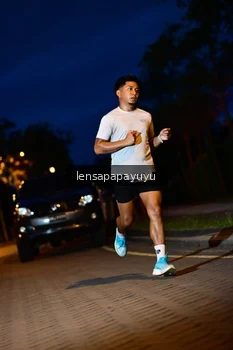 Runner Photo 1934443