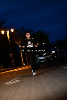 Runner Photo 1934496