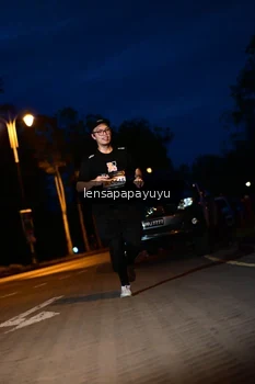 Runner Photo 1934527