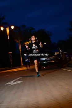 Runner Photo 1934599