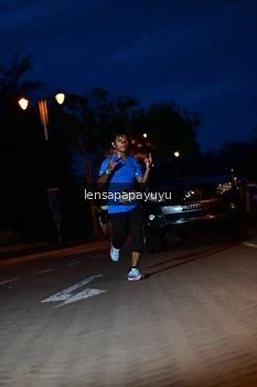 Runner Photo 1934655